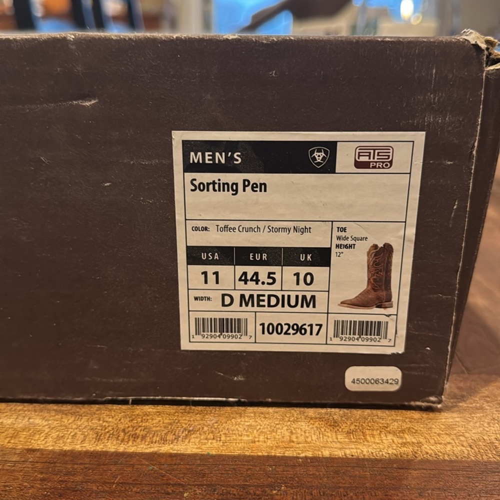 Men’s Ariat Boots - Picture 2 of 8